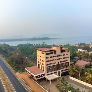 Sterling Karwar